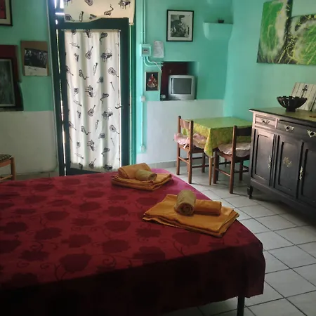 La Casa Rosa Сasa de vacaciones Camporosso (Liguria)