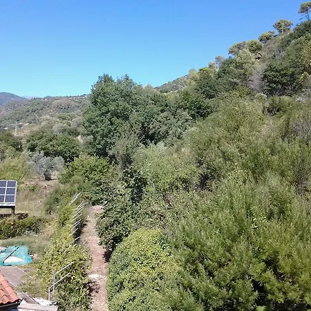 La Casa Rosa Camporosso (Liguria)