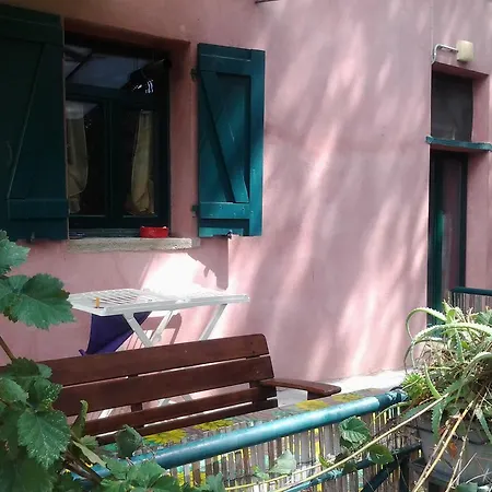 La Casa Rosa Camporosso (Liguria)