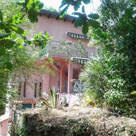 La Casa Rosa Сasa de vacaciones Camporosso (Liguria)